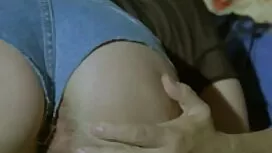 Y tá chạm nhỏ anh se ...
