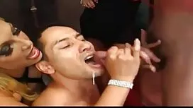 Tóc vàng máy phòng n ...